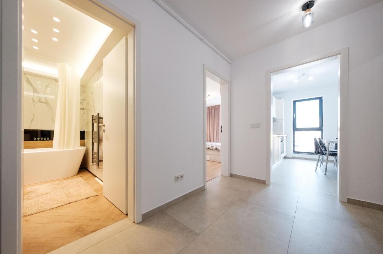 Brand New Luxury Apartment In The Heart Of Braşov Extérieur photo