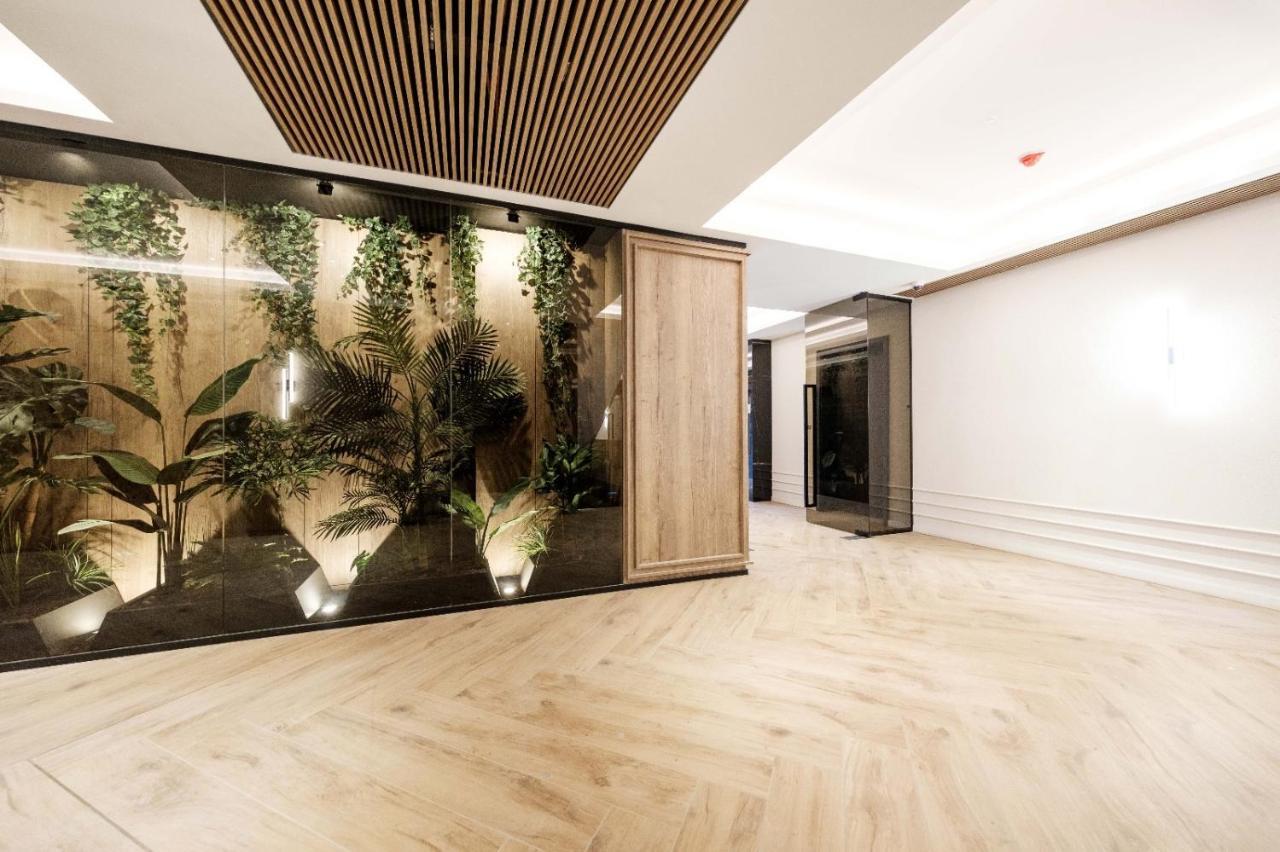 Brand New Luxury Apartment In The Heart Of Braşov Extérieur photo