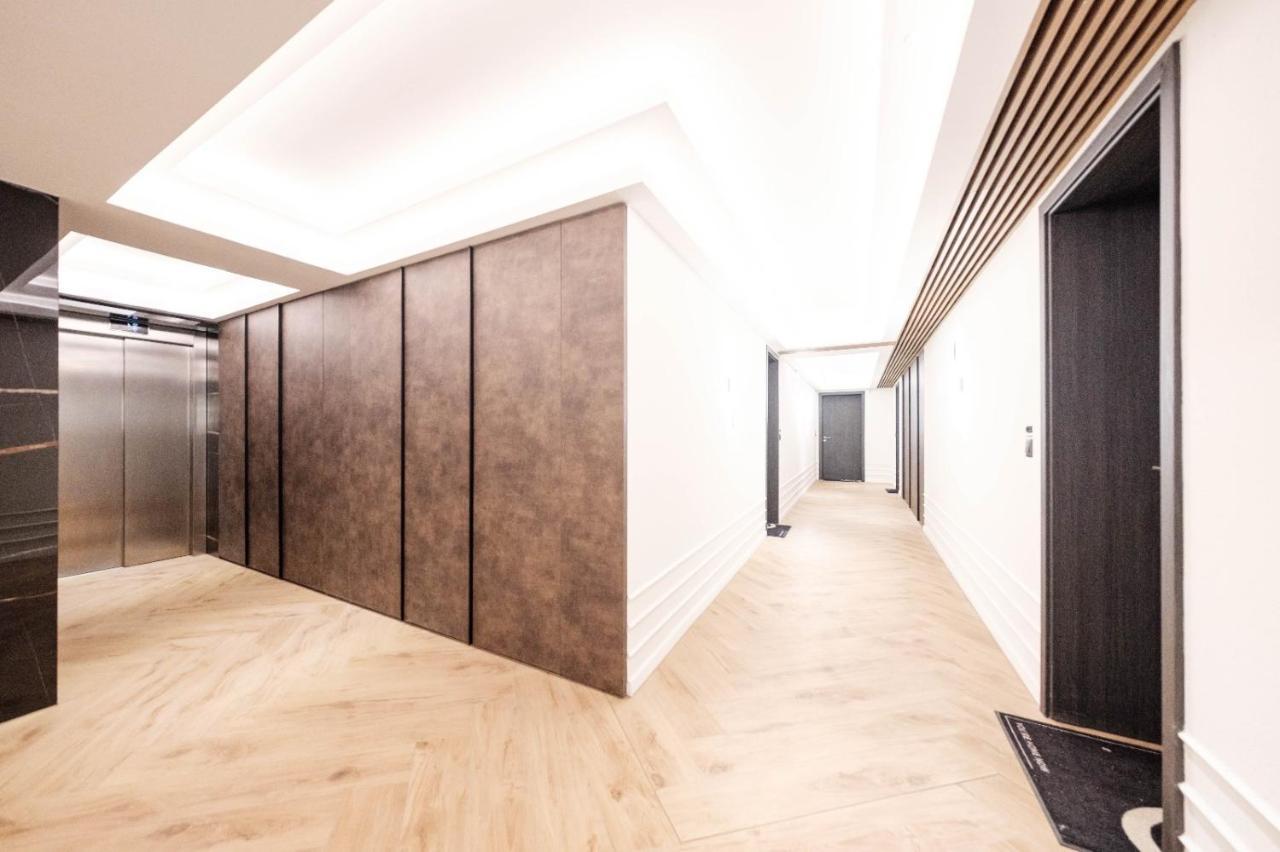 Brand New Luxury Apartment In The Heart Of Braşov Extérieur photo