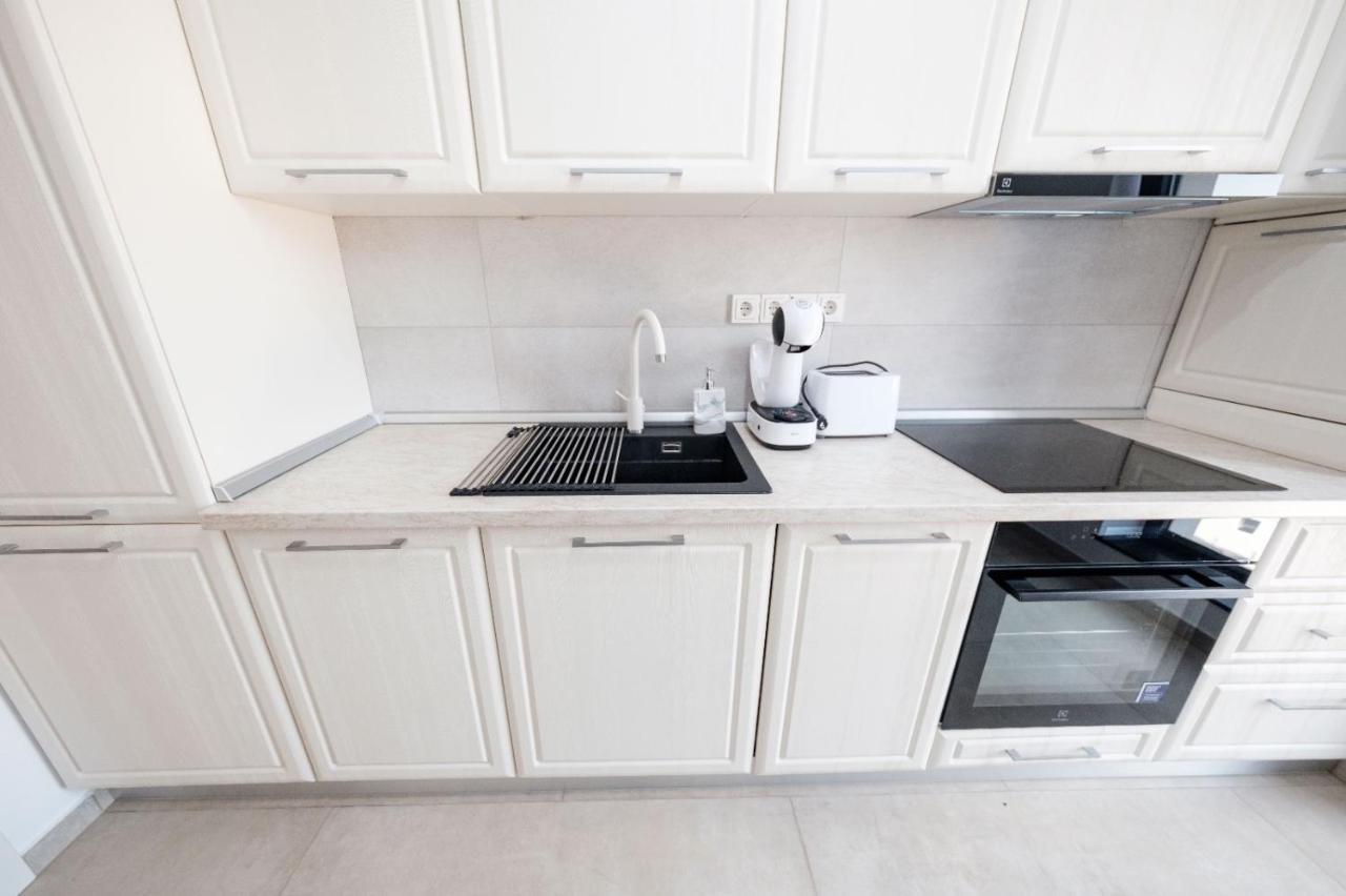 Brand New Luxury Apartment In The Heart Of Braşov Extérieur photo